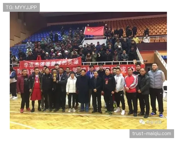 篮球替补席管理规则解析，详解人员进出与违规判罚标准