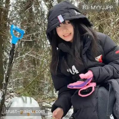 薄香绮